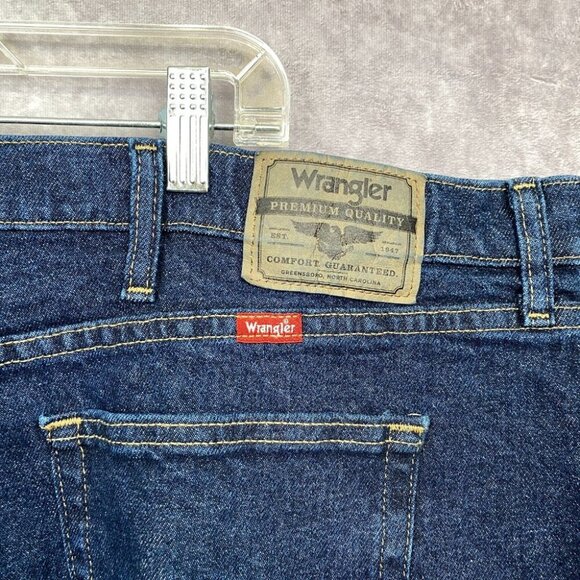 Wrangler Jean Shorts Mens 46 Blue Denim Relaxed Fit Flex Comfort Denim NWT - Picture 5 of 9